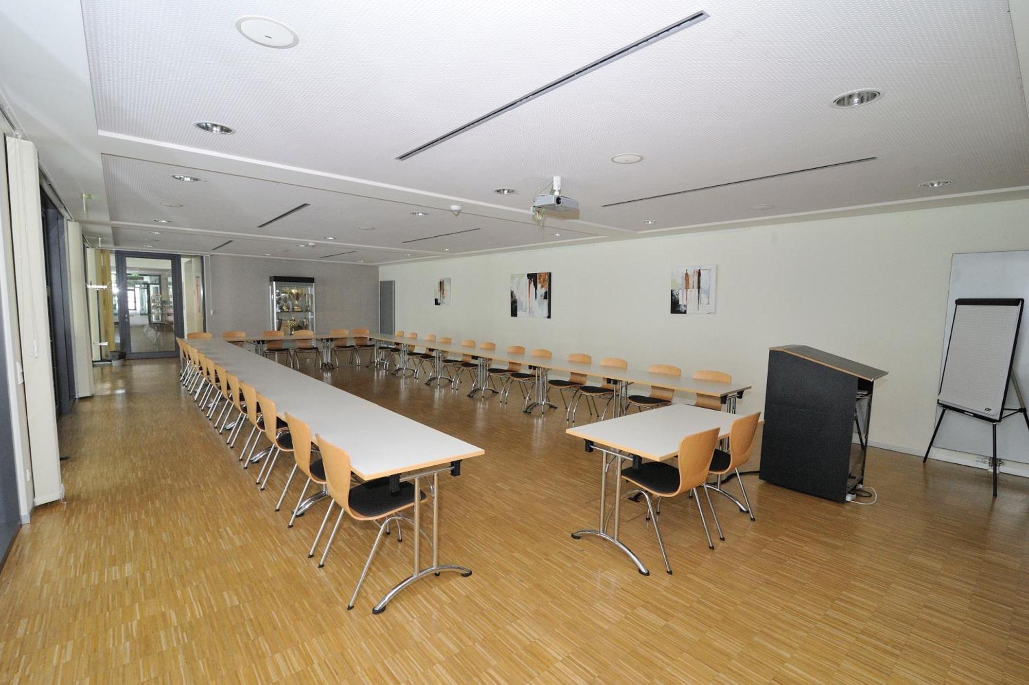 Sporthotel Borussia Duesseldorf Экстерьер фото