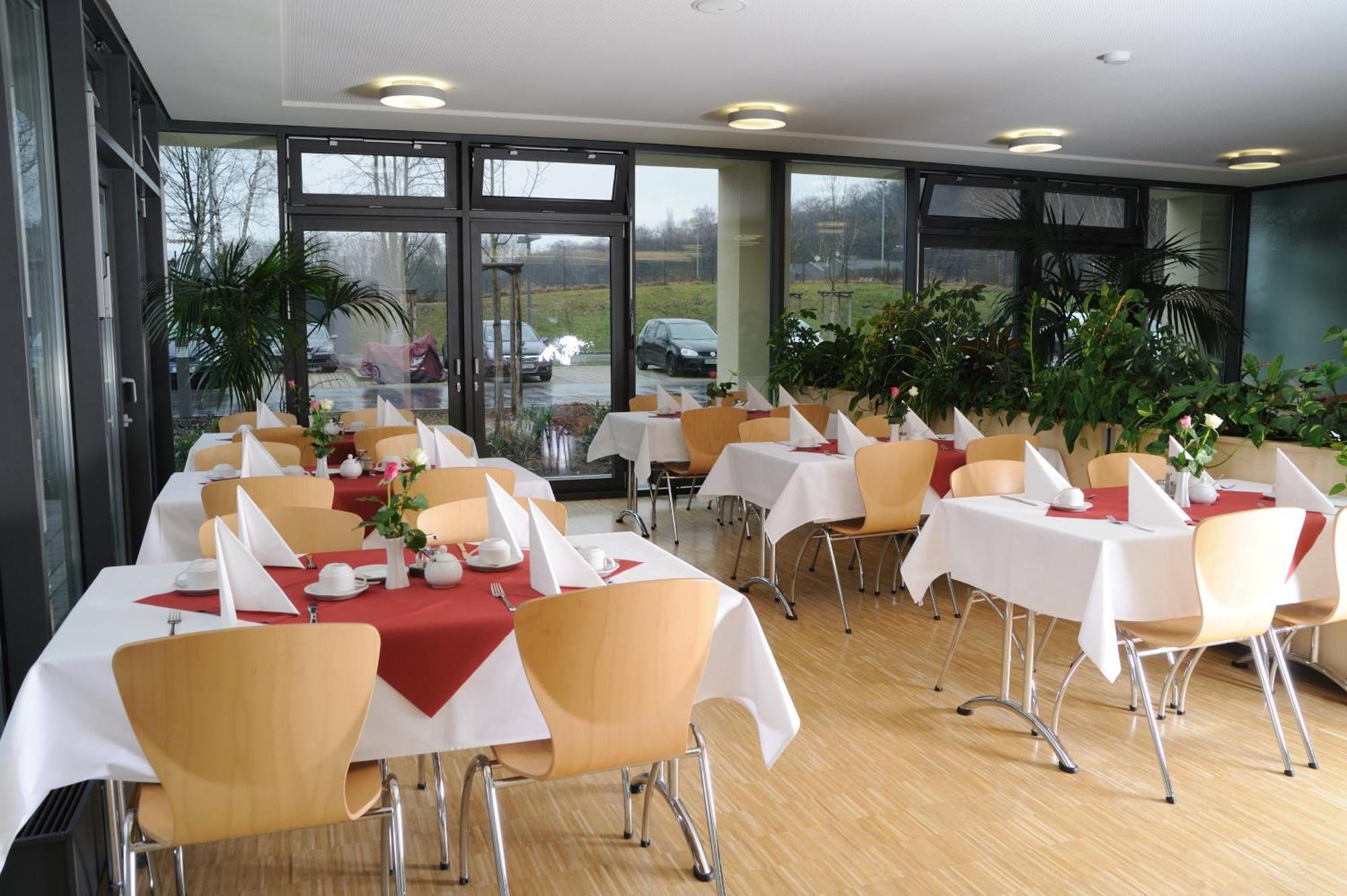 Sporthotel Borussia Duesseldorf Экстерьер фото